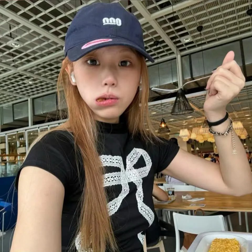 女导与强盗